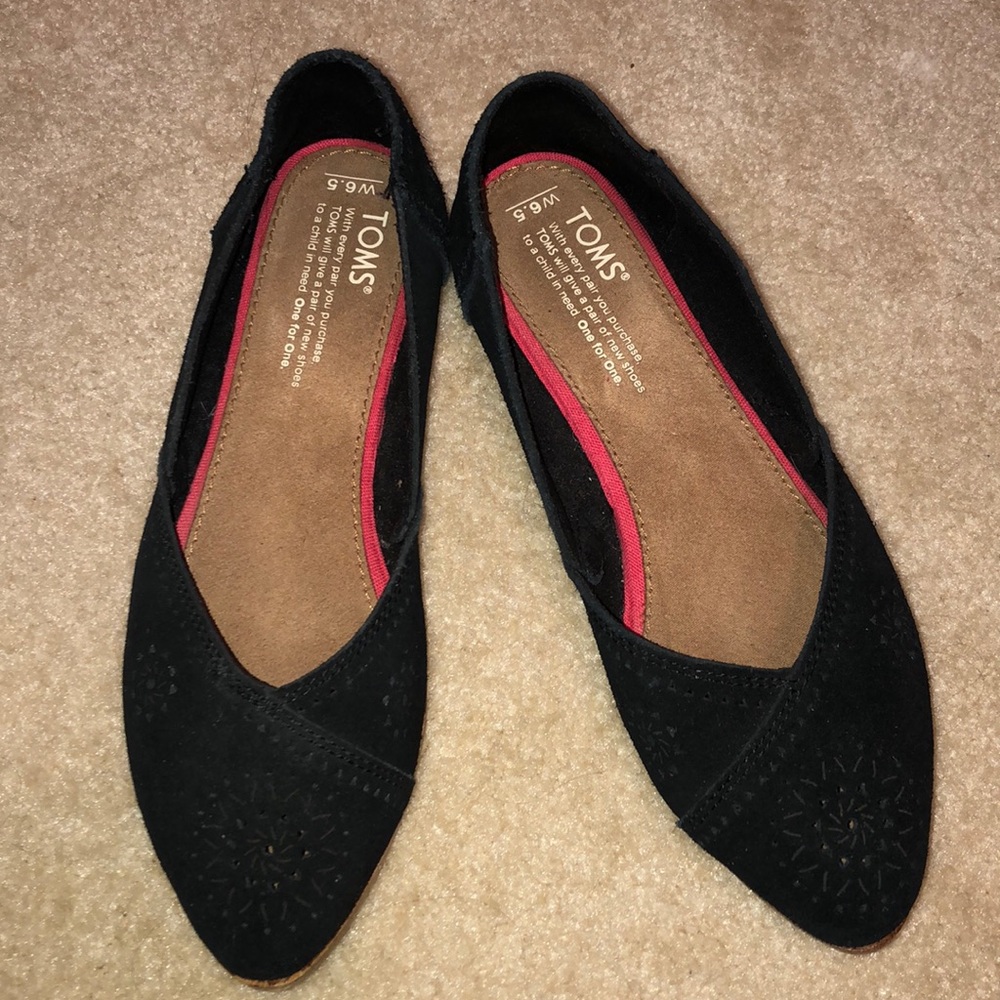 black flats